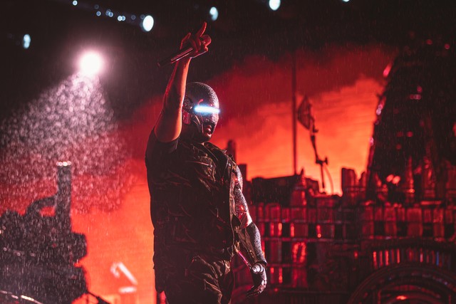 The Weeknd enfrenta chuva e faz show incrível no Rio de Janeiro ...