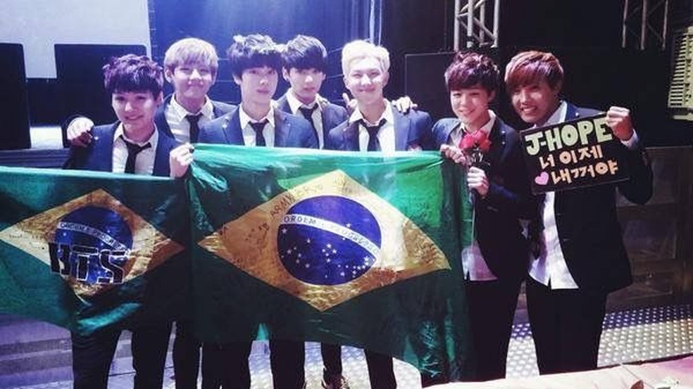 BTS pela primeira vez no Brasil em 2014 — Foto: Reprodução/X
