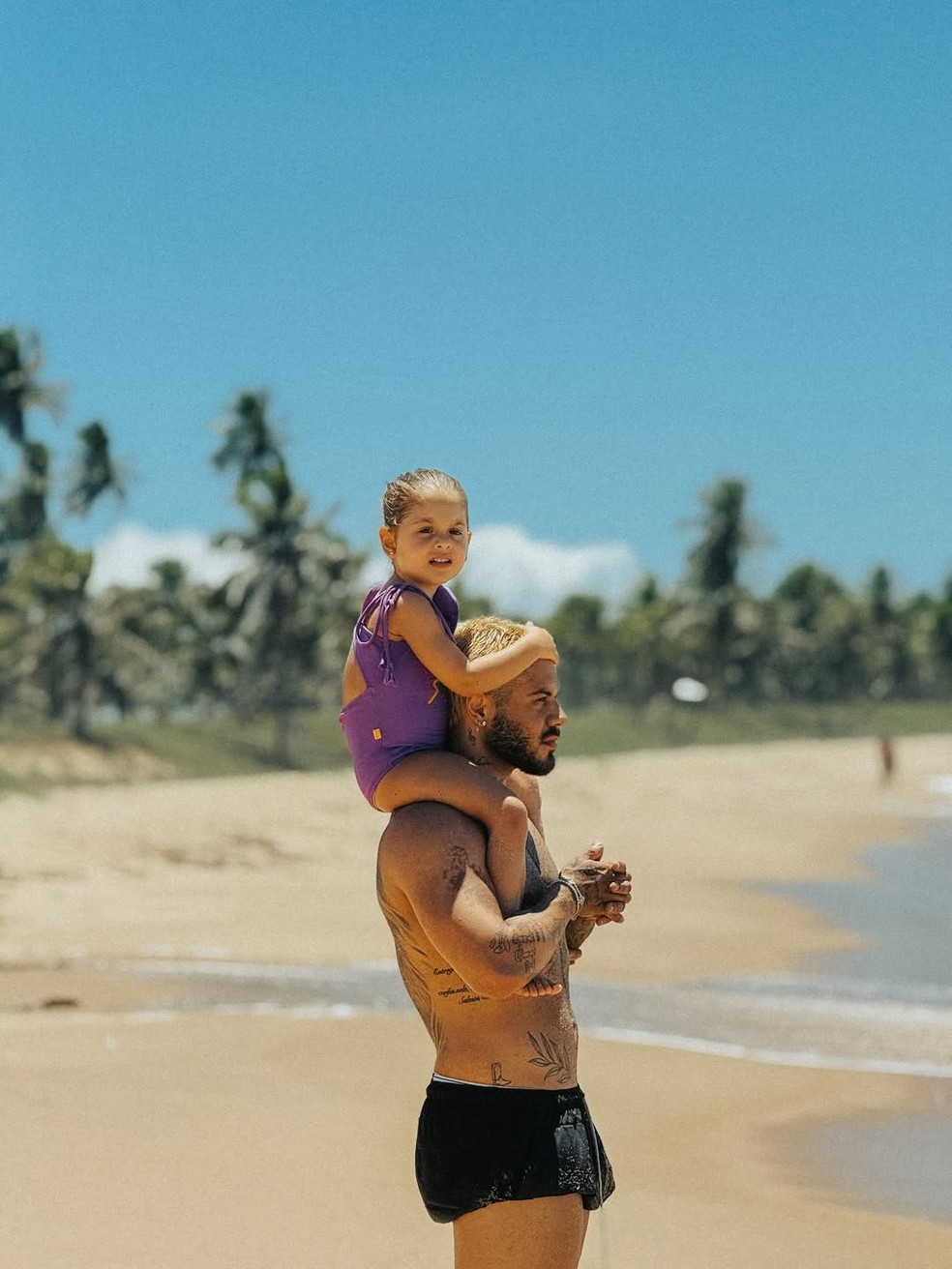 Zé Felipe abre álbum de viagem com filhos — Foto: Reprodução/Instagram
