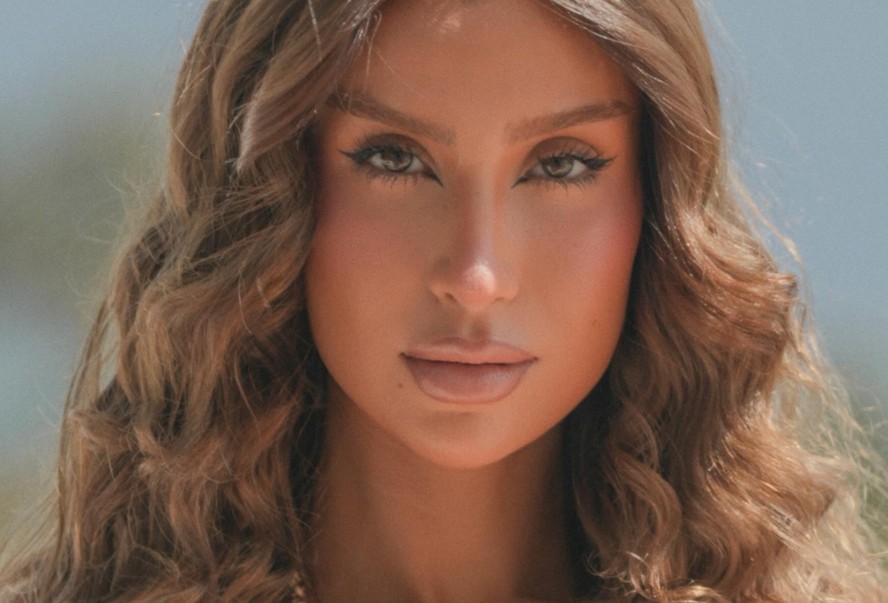 Bianca Andrade mostra bronzeado em Saint Tropez