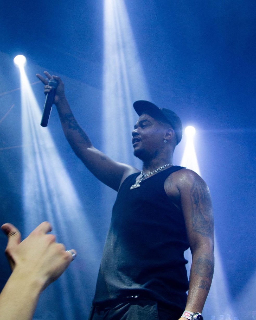 Major RD é roubado por fã em show e se revolta: 'Covardia'