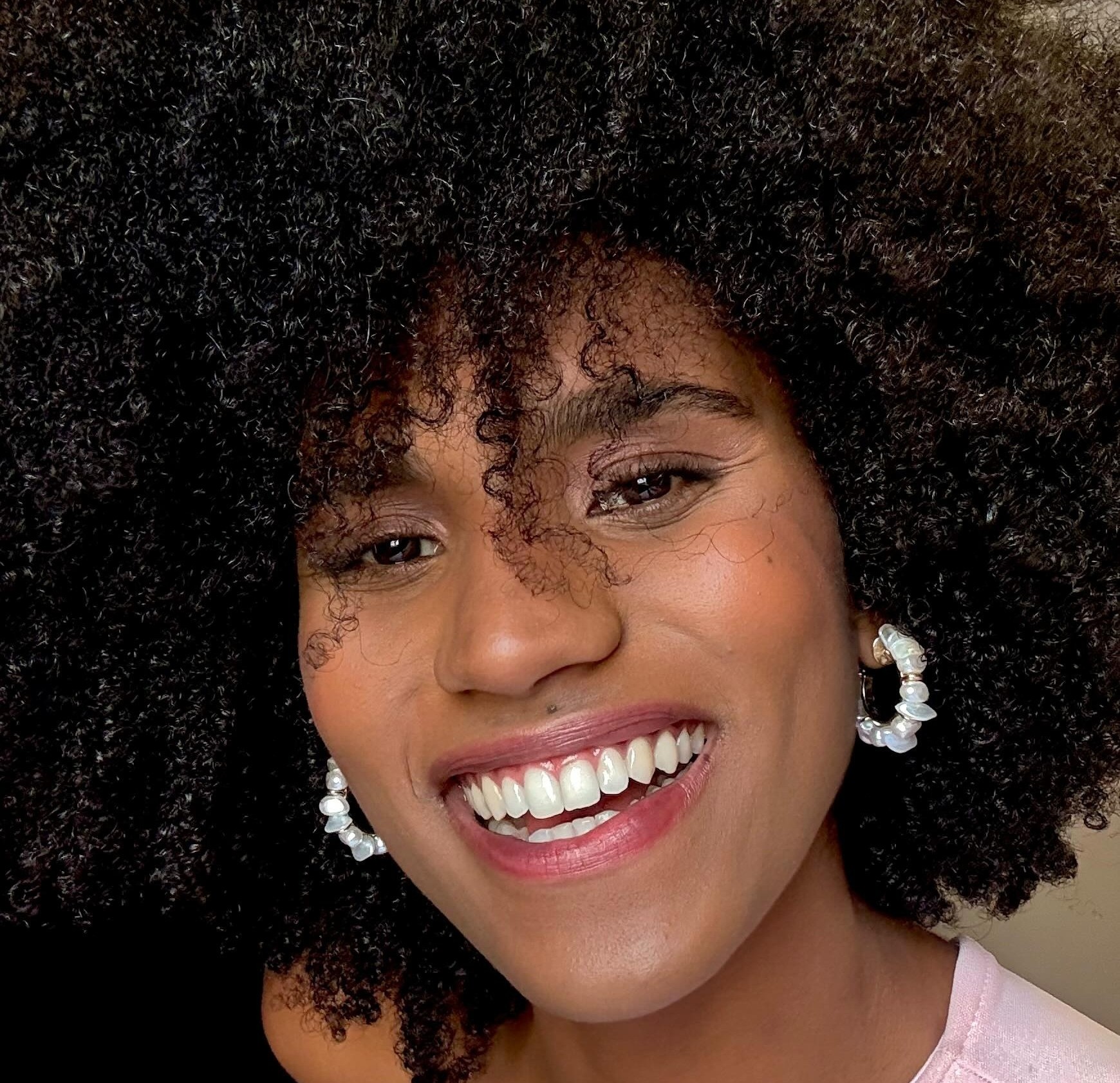 Mariana Sena sobre emendar série com novela após ser mãe: 