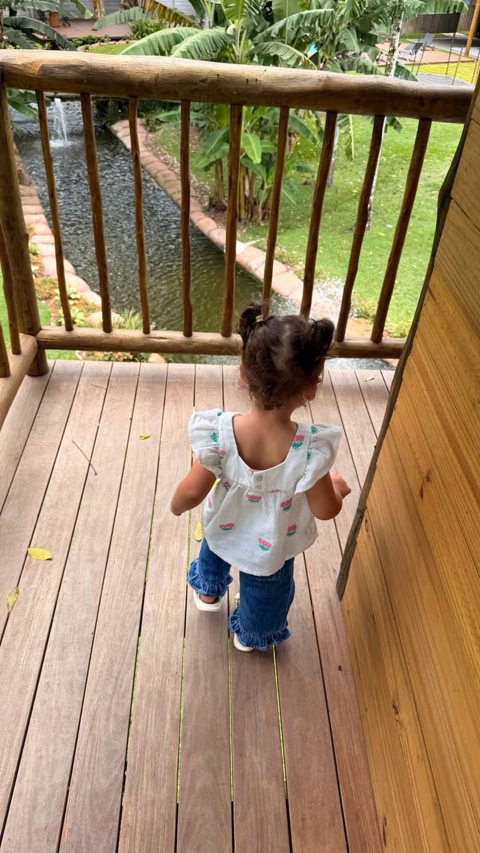 Amanda Kimberly compartilha cliques fofos de Helena, sua filha com Neymar — Foto: Reprodução/Instagram