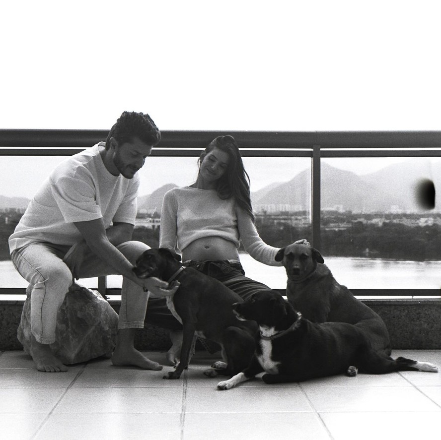 Camila Queiroz e Klebber Toledo — Foto: Reprodução | Instagram