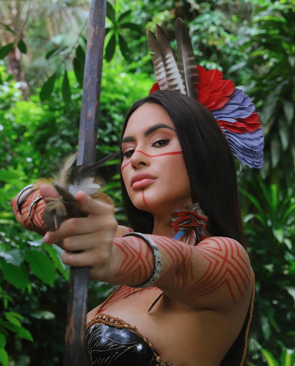 Isabelle Nogueira, a cunhã-poranga do Boi Garantido — Foto: Reprodução/Instagram/@alessandrab_almeida