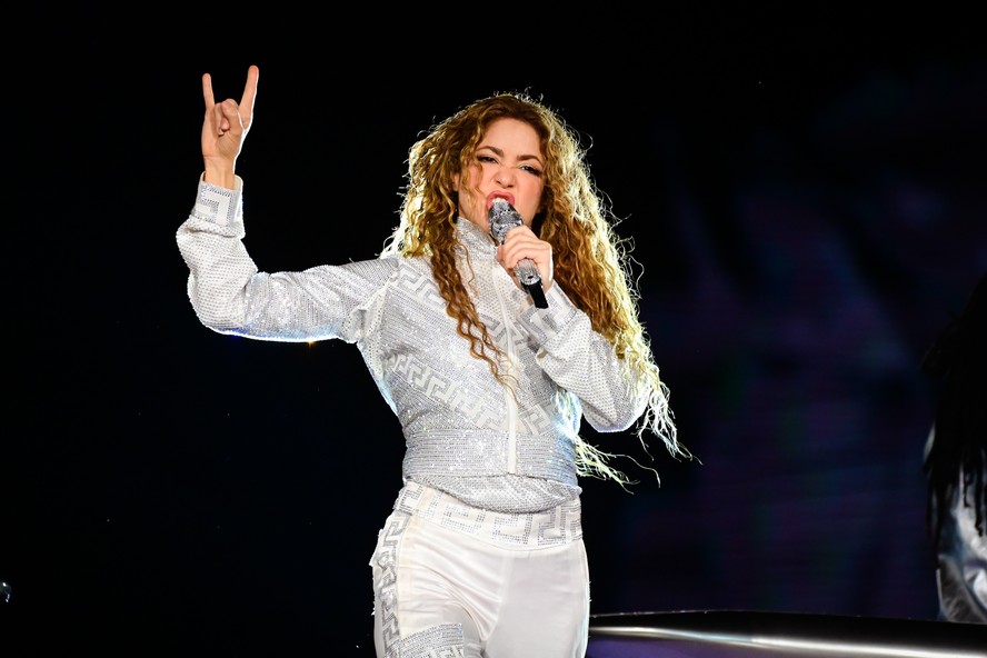 Após shows no Brasil, Shakira é hospitalizada e adia apresentação no Peru