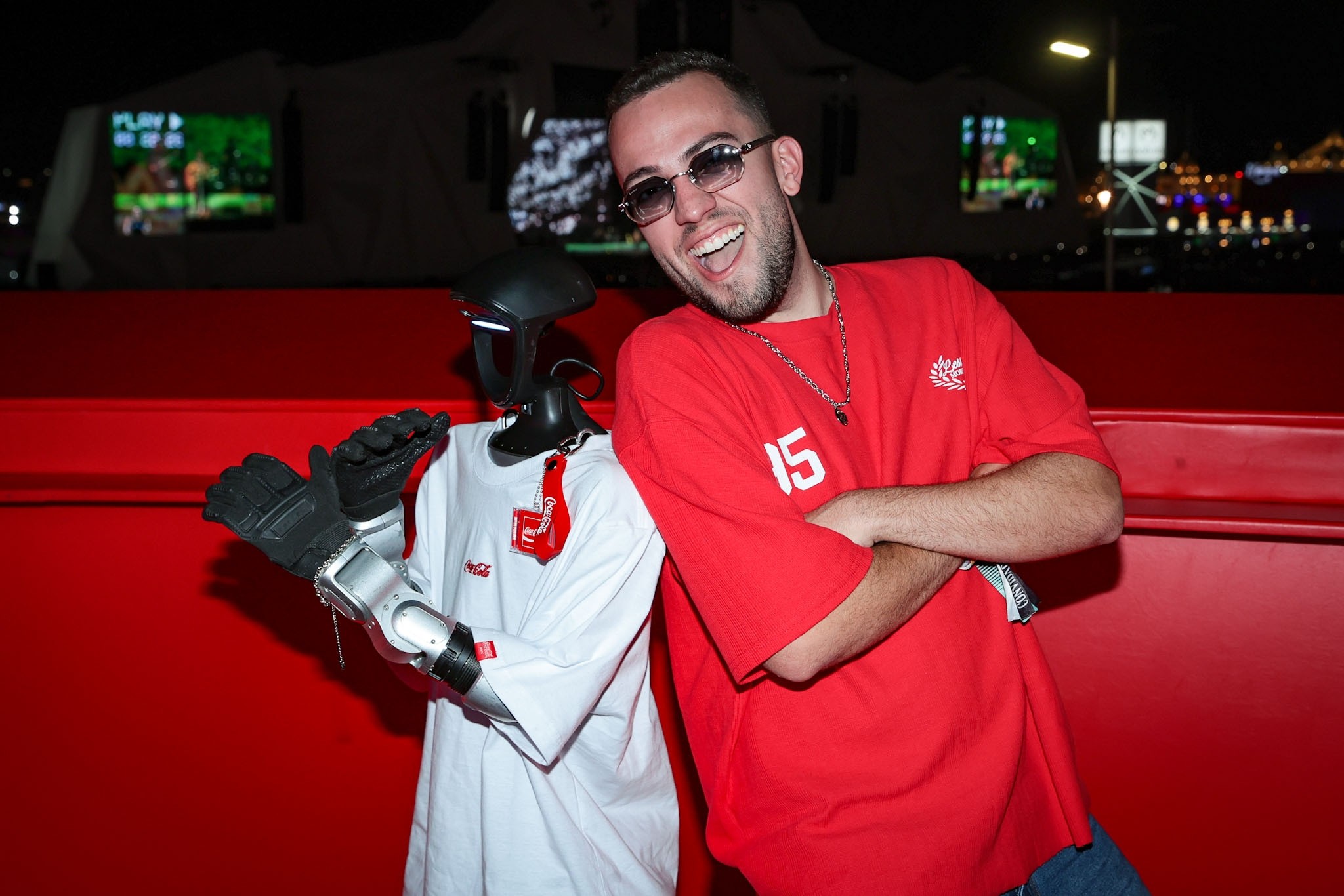Lucas Rangel vai com robô humanoide de R$ 230 mil ao Rock in Rio; saiba o que ele faz - Foto