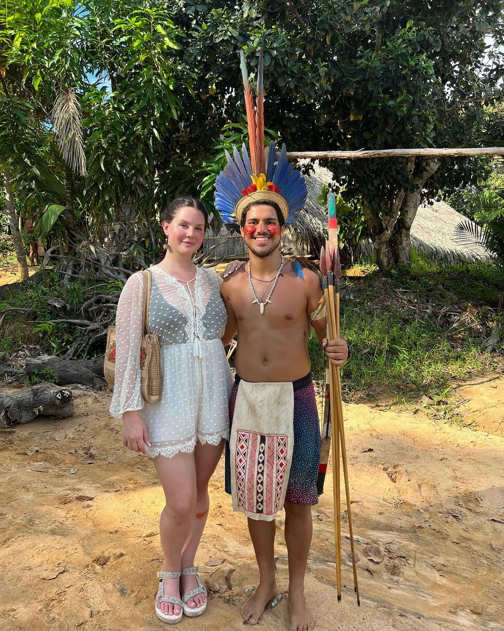 Lana Del Rey visitou comunidade indígena no Amazonas — Foto: Reprodução / Instagram