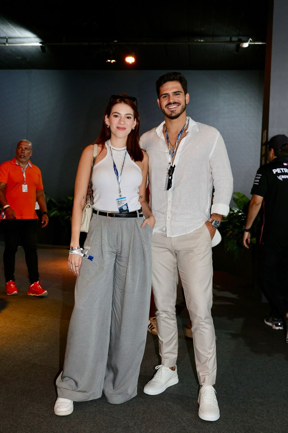 Ana Clara e o namorado no GP da F&oacute;rmula 1 &mdash; Foto: Rafael Cusato