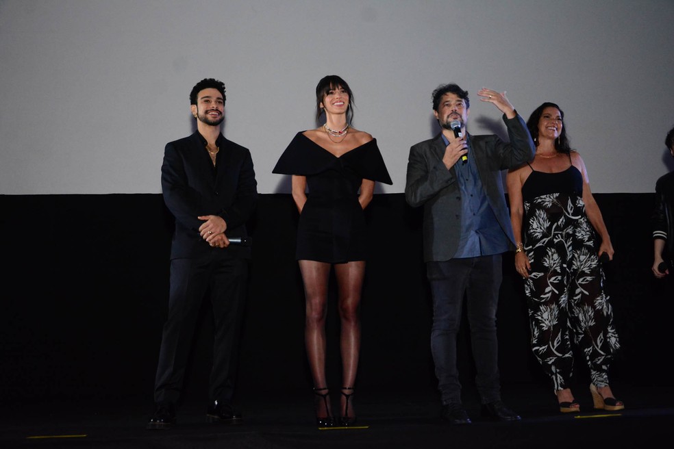 Sérgio Malheiros, Bruna Marquezine, René Sampaio e Thalita Rebouças — Foto: Webert Belicio/AgNews