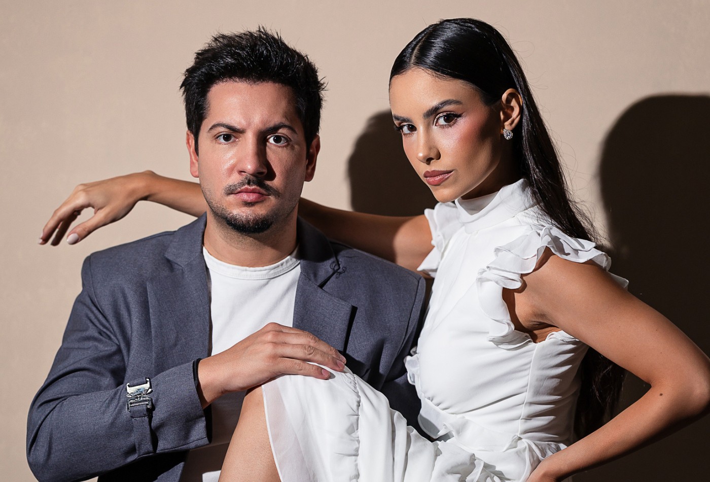 Thiago, dupla com Thaeme, e a noiva, Geórgia Fröhlich, dão spoilers de casamento e revelam que orçamento passou do esperado