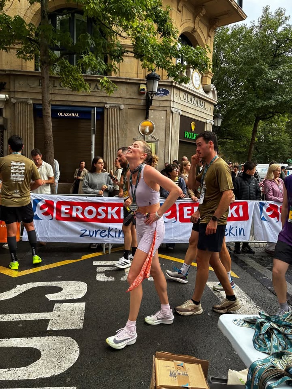 Amber Heard comemora primeira meia-maratona na Espanha — Foto: Reprodução/Instagram