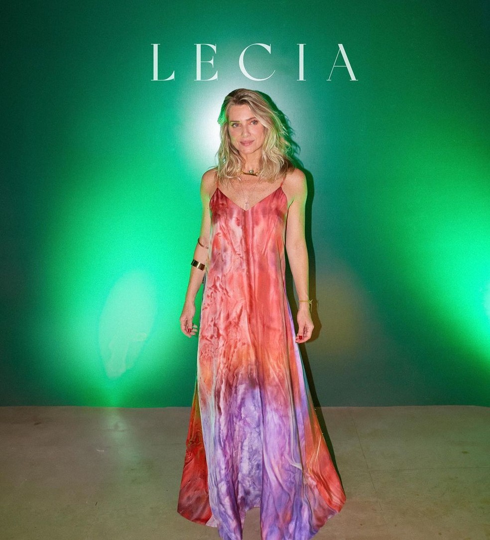 Letícia Spiller lança marca de roupas — Foto: reprodução / instagram / @saulorch