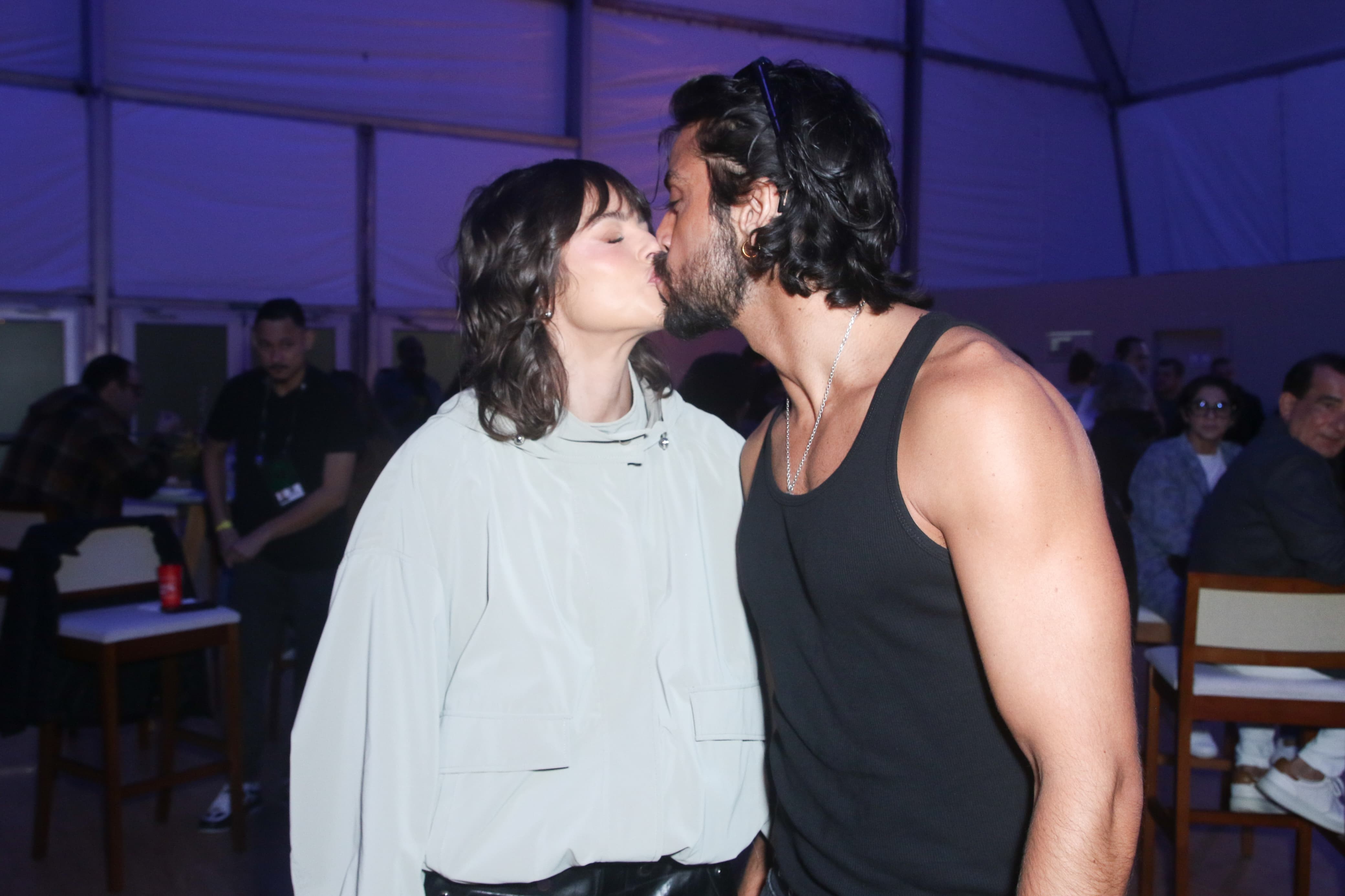 No Rock in Rio, Rodrigo Simas e Agatha Moreira beijam muito e falam como conciliam as agendas - Foto