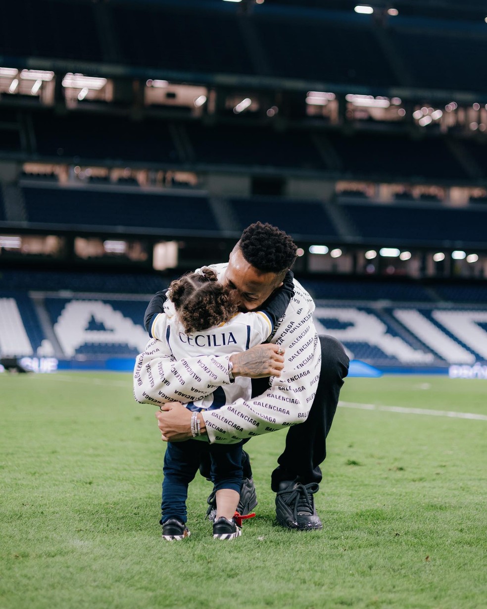 &Eacute;der Milit&atilde;o e Cec&iacute;lia, sua filha com Karoline Lima &mdash; Foto: Instagram