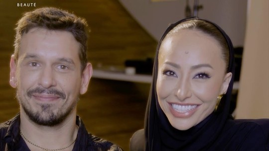 Ex-casal, Sabrina Sato e João Vicente falam de amor e amizade em campanha juntos; assista