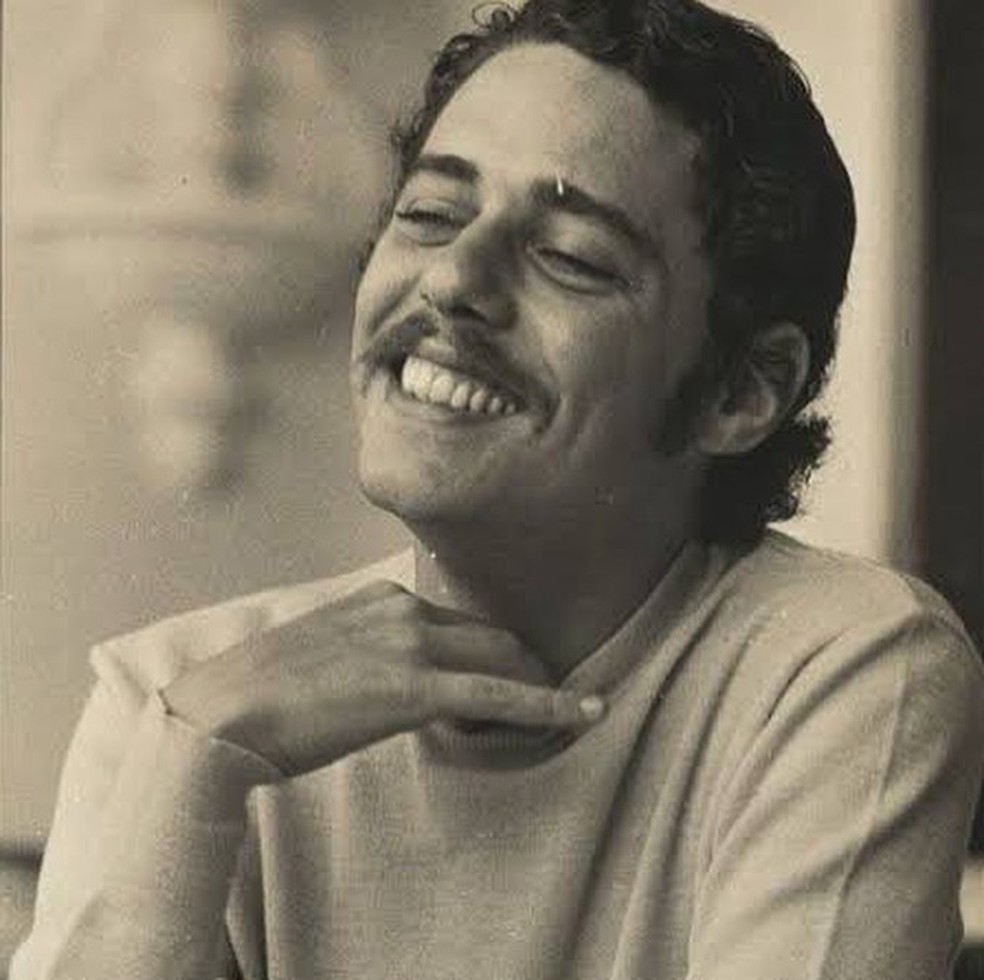 Clara Buarque homenageou Chico Buarque por seus 79 anos — Foto: Reprodução / Instagram