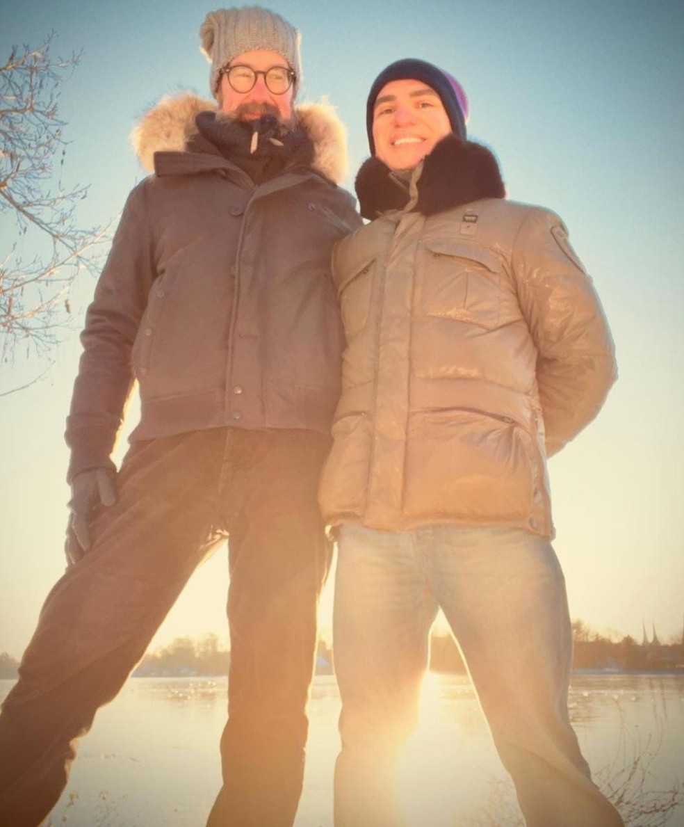 Oliver e Edson moram juntos na Alemanha — Foto: Reprodução do Instagram