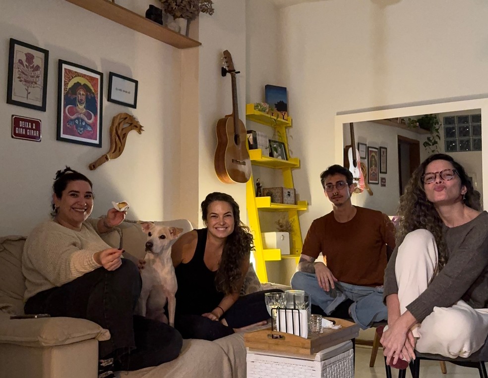 Última publicação de Lua Blanco foi álbum com a família e amigos, além de imagem de mulher nos braços de Jesus — Foto: Reprodução/Instagram