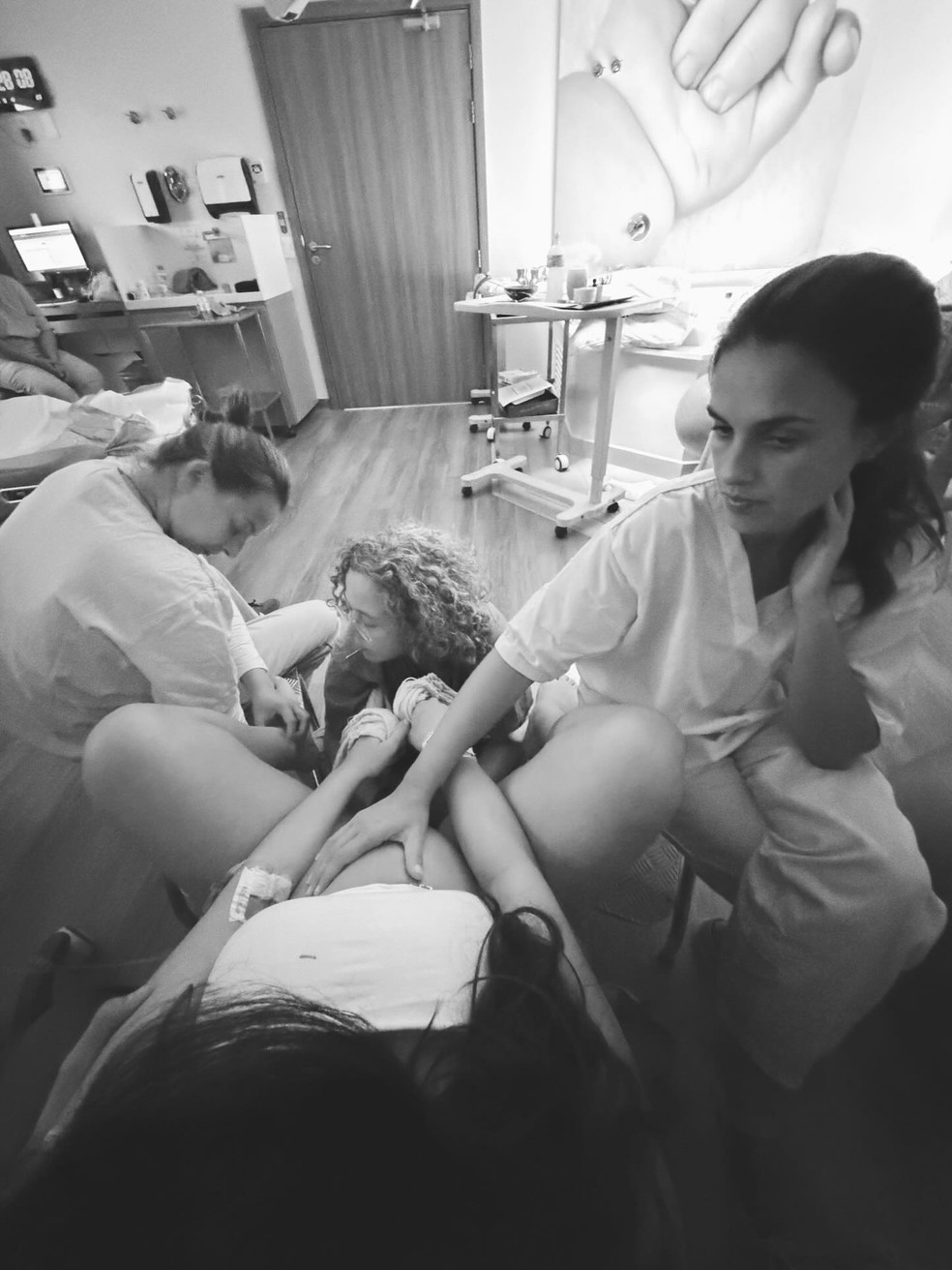 Nasce Zuza, filha de Rafa Kalimann e Nattan — Foto: @hannarocha