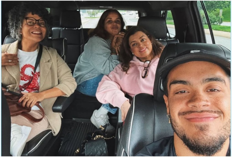 Fran Gil com Preta Gil, Maria Gil e Jude Paulla — Foto: Reprodução/Instagram
