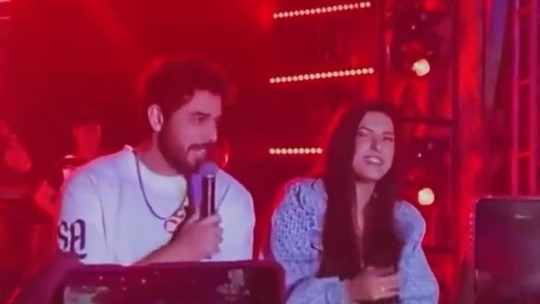 Vivendo affair, Gustavo Mioto surpreende Ana Castela em palco durante show