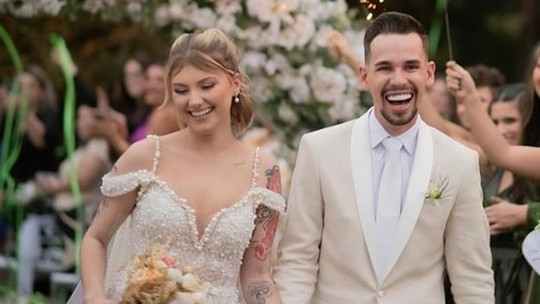 Marido de Isabel Veloso, influencer com câncer terminal, revela seu votos do casamento: 'Coragem e amor'